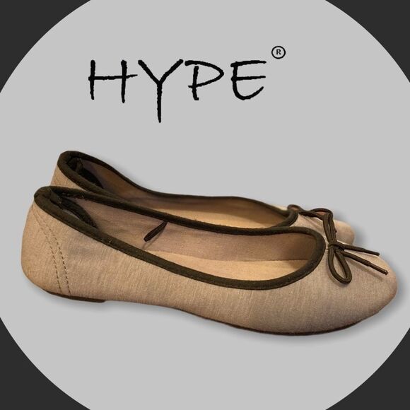 Hype Women's Grey Fabric Bow Ballet Flats 9 - Picture 1 of 4